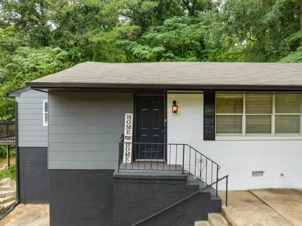 Chattanooga, TN 37411,908 Curleque DR