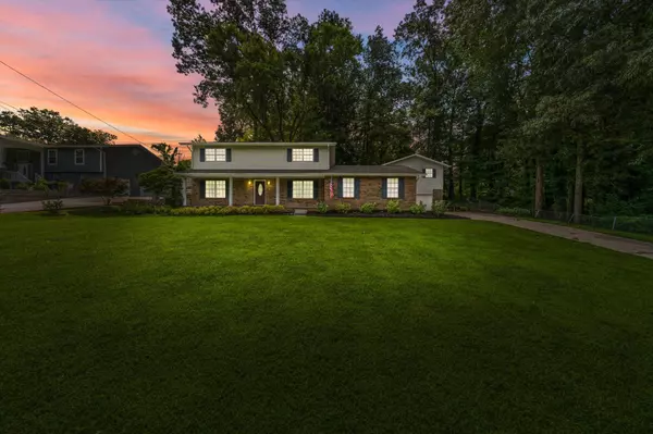 Knoxville, TN 37932,1008 Viking DR