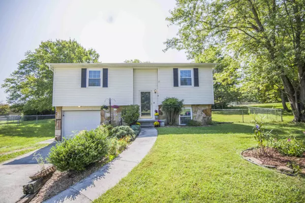 1800 Brookglen LN, Knoxville, TN 37932