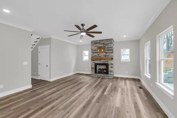 Chattanooga, TN 37419,335 Isbill RD