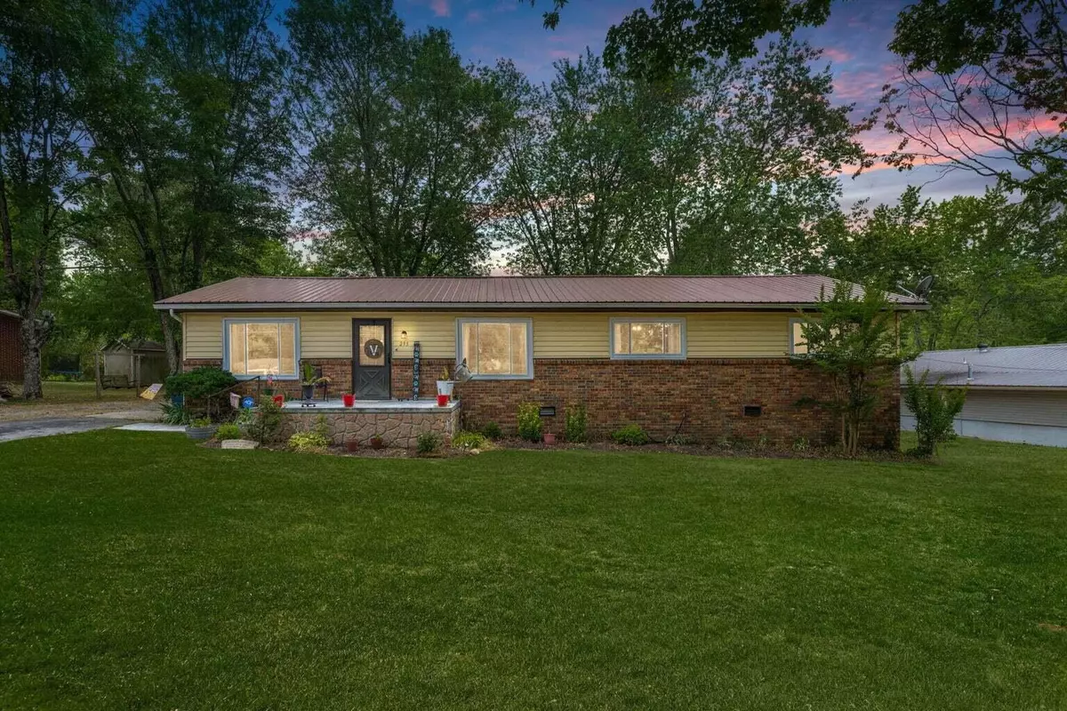 Crossville, TN 38555,295 Ivanhoe LN