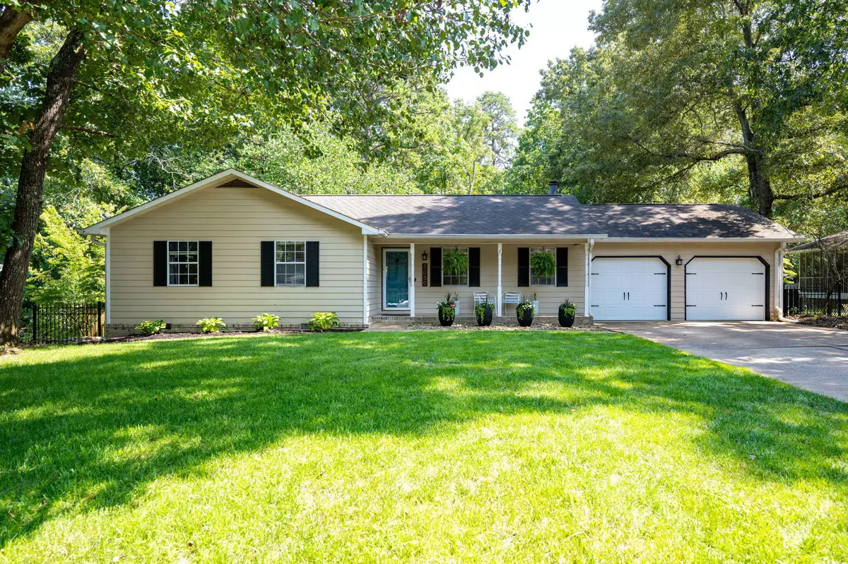 Ooltewah, TN 37363,5050 Hunter Village DR