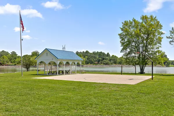 Fort Oglethorpe, GA 30742,109 Shoreline TRCE