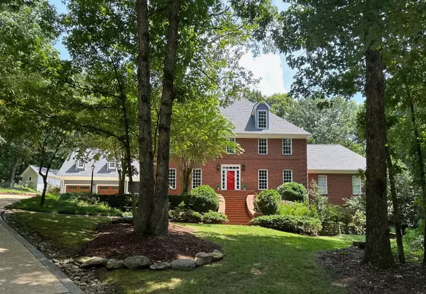 1204 Laurel Springs WAY, Signal Mountain, TN 37377