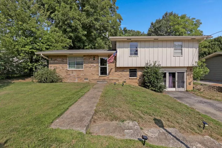 8931 Hickory Valley RD, Chattanooga, TN 37416