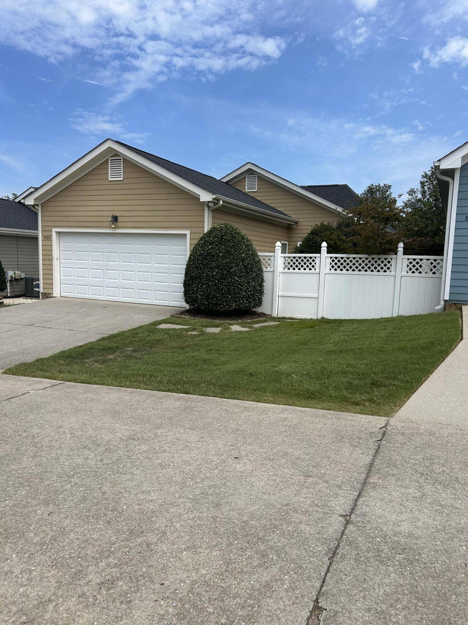 Chattanooga, TN 37421,836 Callaway CT
