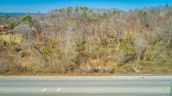 8931 Brainerd RD, Chattanooga, TN 37421