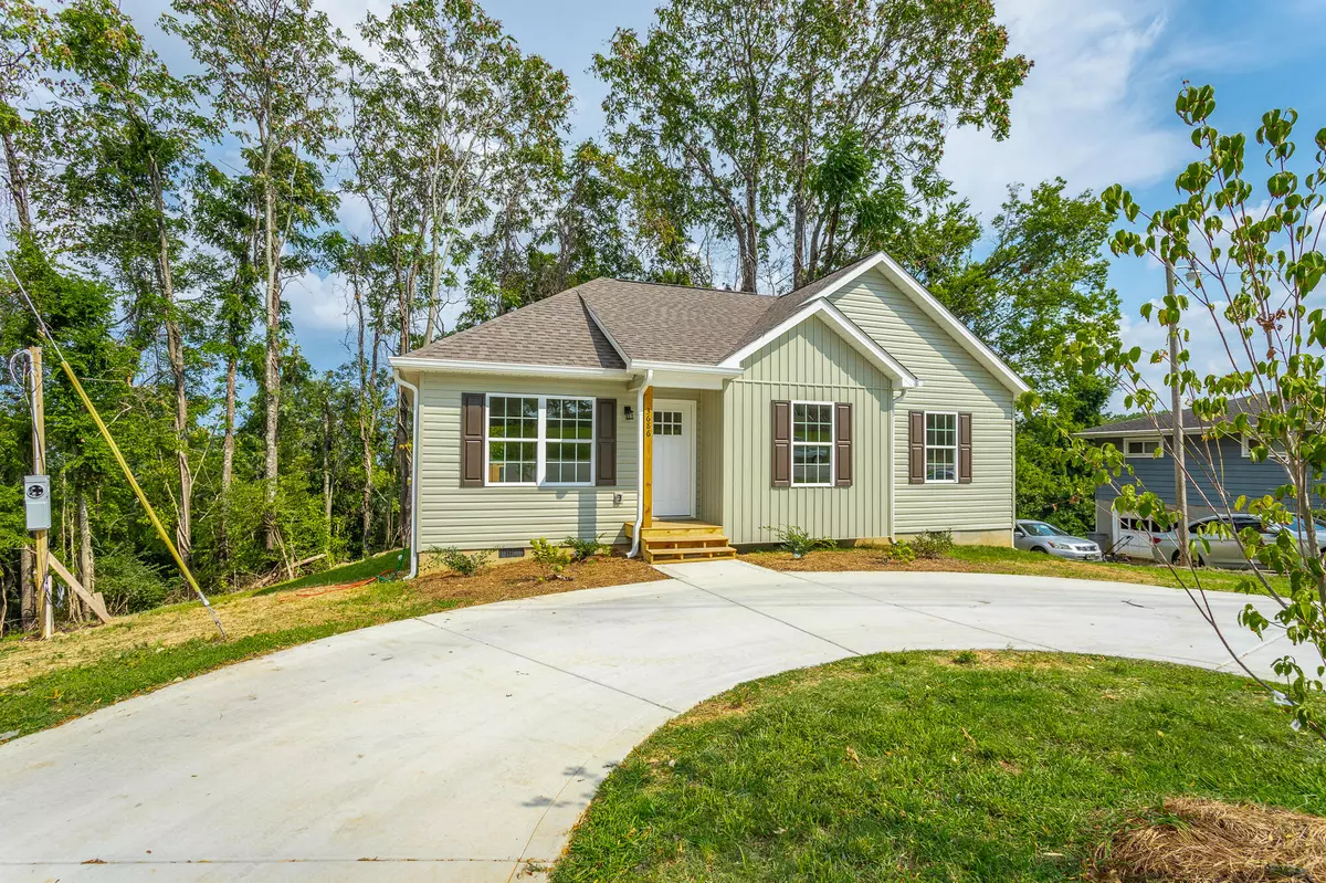 Chattanooga, TN 37406,3686 Saluda ST