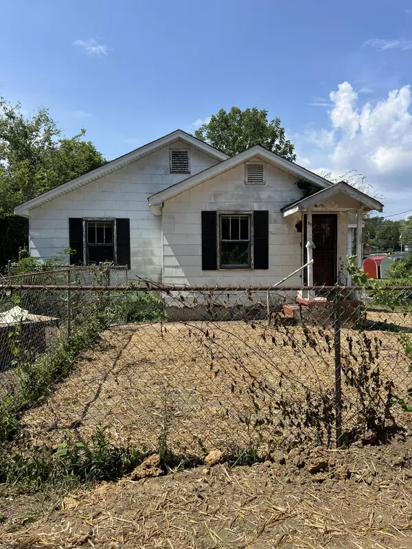 62 Parkett ST,  Rossville,  GA 30741