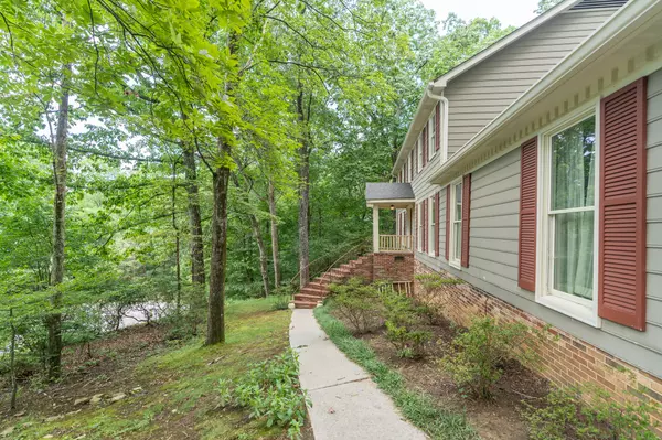 Signal Mountain, TN 37377,530 Fern TRL