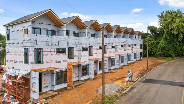 Knoxville, TN 37917,833 4th AVE