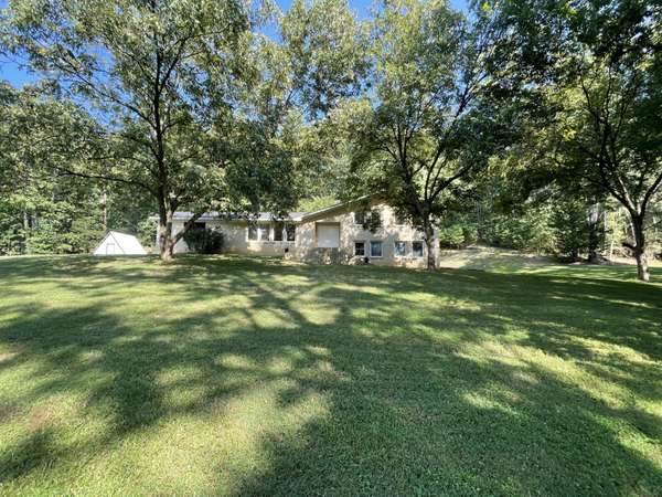 430 Davis RD, Trion, GA 30753