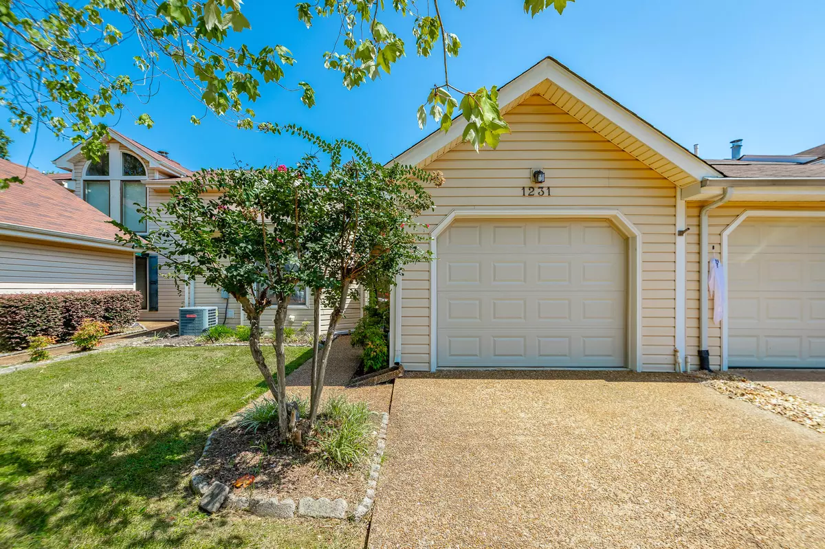 Hixson, TN 37343,1231 Village Green DR