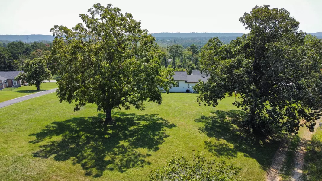 4307 Green Shanty RD, Ooltewah, TN 37363