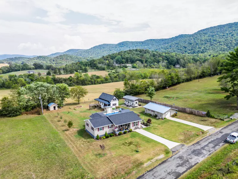 89 L Swafford RD, Pikeville, TN 37367
