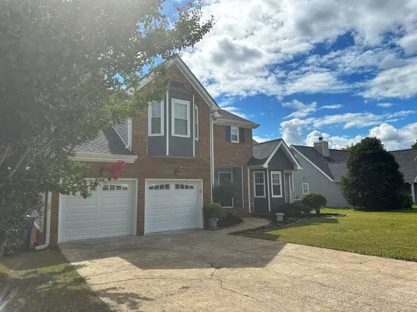 Chattanooga, TN 37421,7604 Asherton LN