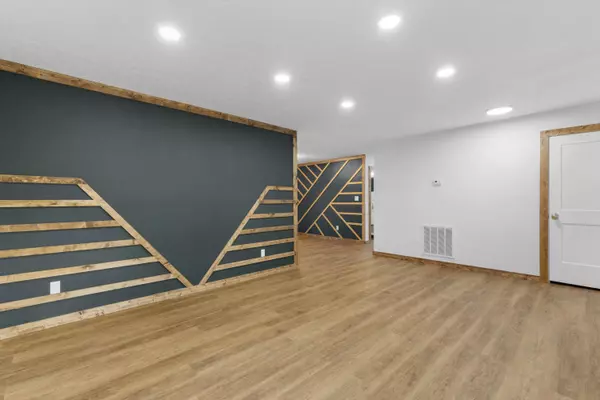 Clinton, TN 37716,127 Hickory Nut DR