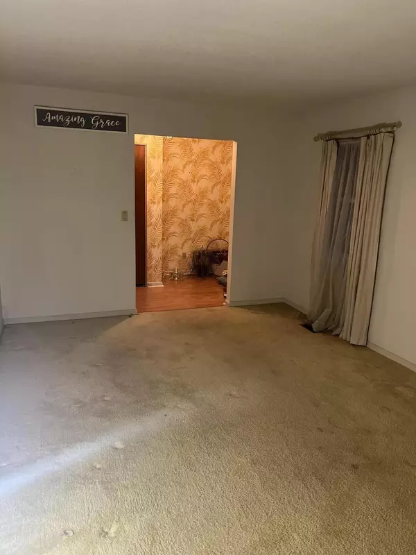 Chattanooga, TN 37421,533 Elizabeth Crest RD