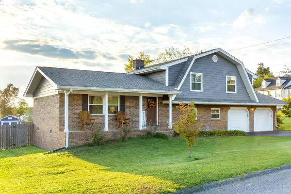 2533 Hickory Ridge DR,  Chattanooga,  TN 37421