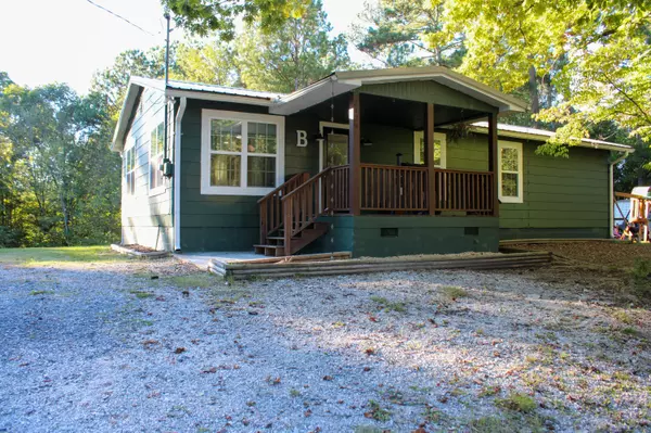 2429 Lake RD, Tunnel Hill, GA 30755