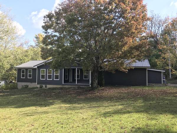 305 Cross RD, Dunlap, TN 37327