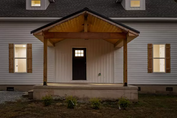 Calhoun, GA 30701,132 Coggins LOOP