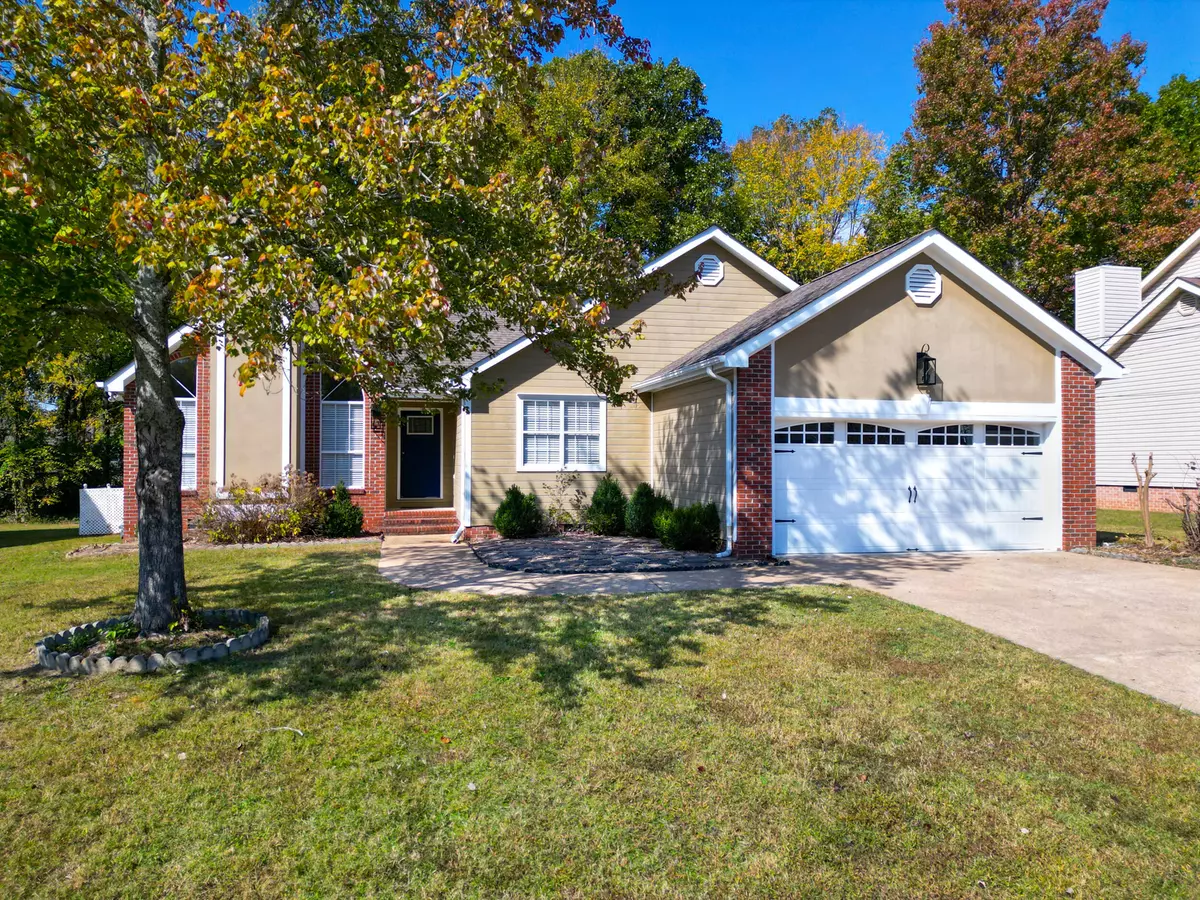 Chattanooga, TN 37421,1923 Howell Mill DR