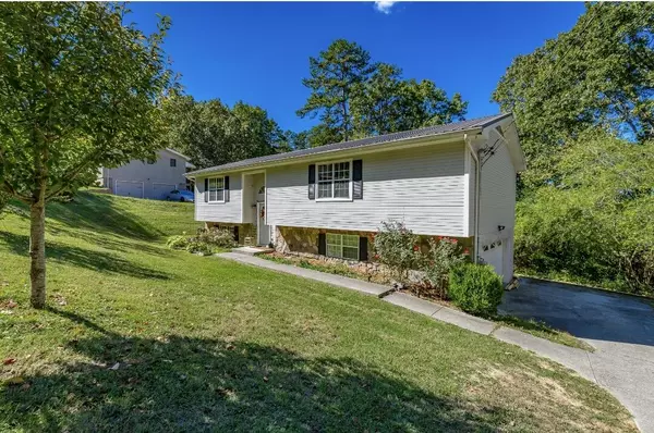 Ooltewah, TN 37363,5439 Village Garden DR
