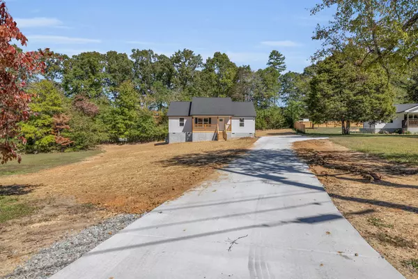 Soddy Daisy, TN 37379,1720 Santa Barbara CIR