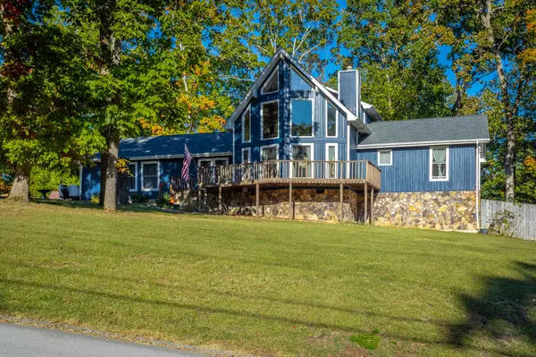 10904 Harbor RD, Soddy Daisy, TN 37379