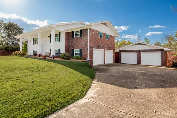 Hixson, TN 37343,5807 Crestview DR
