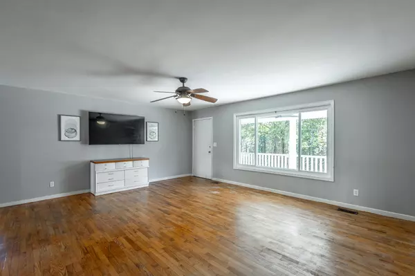 Chickamauga, GA 30707,917a Crest DR