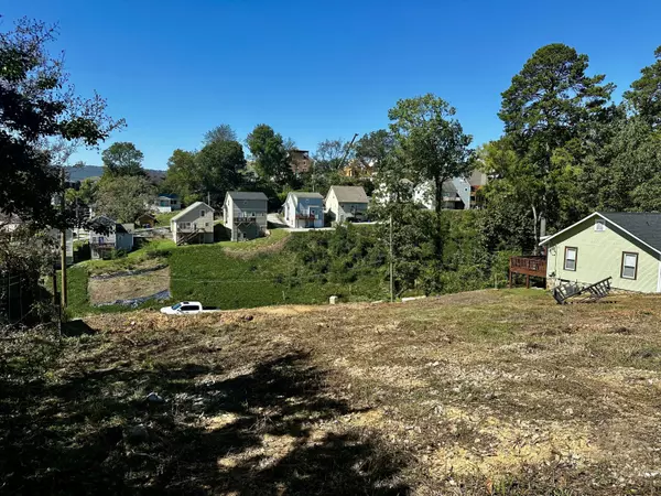 Chattanooga, TN 37405,404 Druid LN