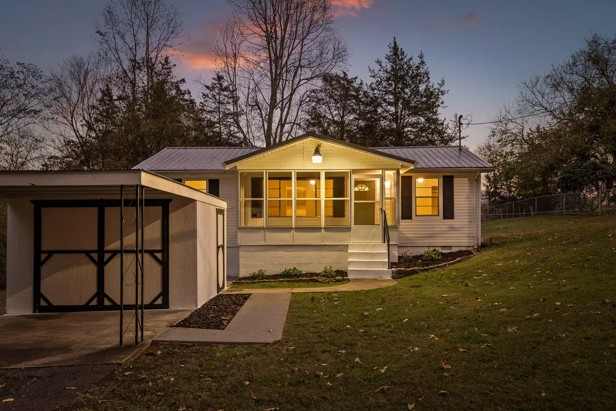 Dunlap, TN 37327,94 Davis ST
