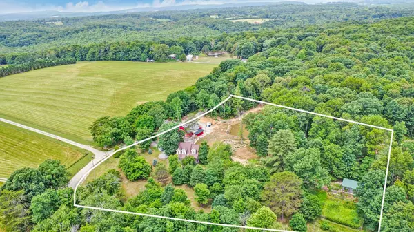 Graysville, TN 37338,242 Robert Simmons RD