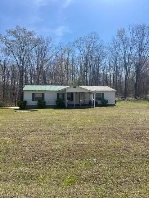 120 Lakeshore LN, Decatur, TN 37322