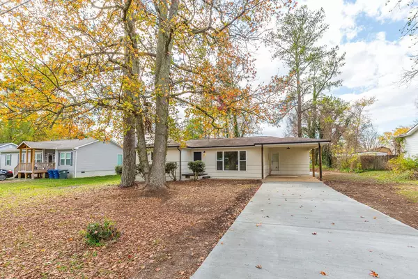 Chattanooga, TN 37421,7496 John Henry RD