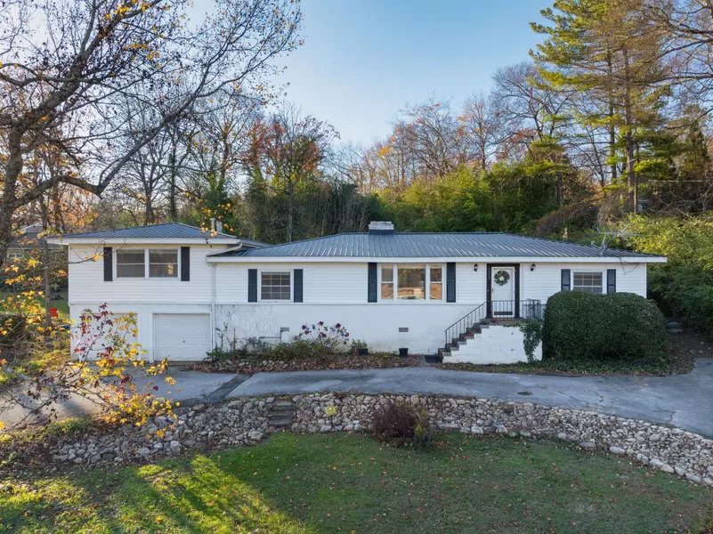 1206 Peter Pan RD, Lookout Mountain, GA 30750