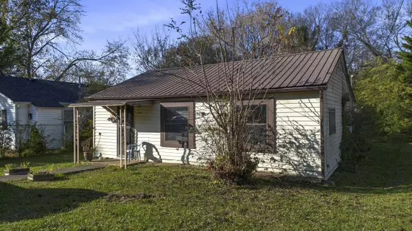 Athens, TN 37303,1526 View ST