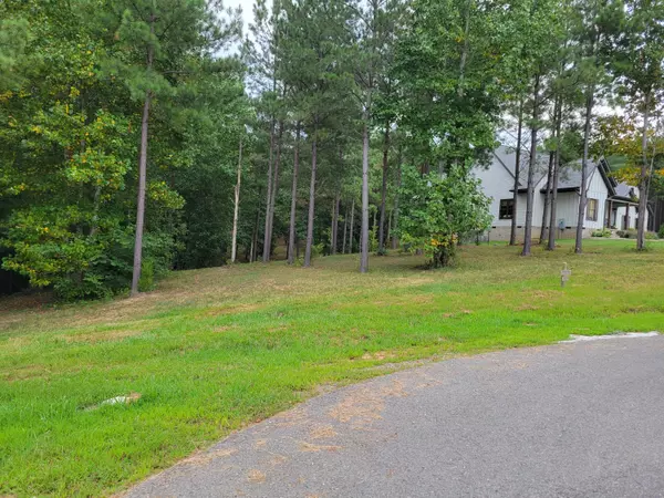 Jasper, TN 37347,300 Deer Ridge PT