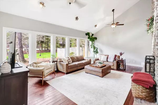 Signal Mountain, TN 37377,3826 Walden Wood LN