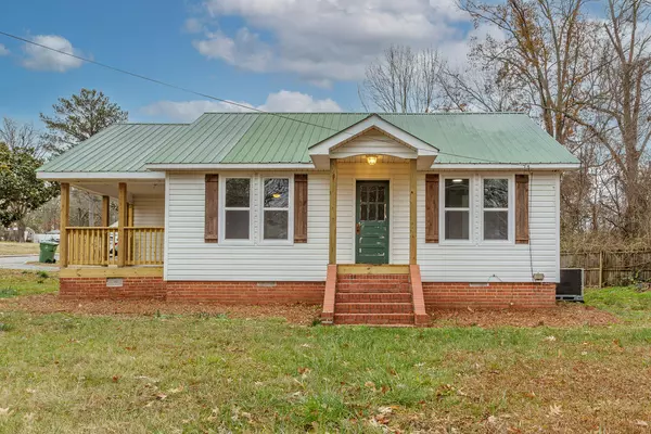 302 Fort ST, Chatsworth, GA 30705