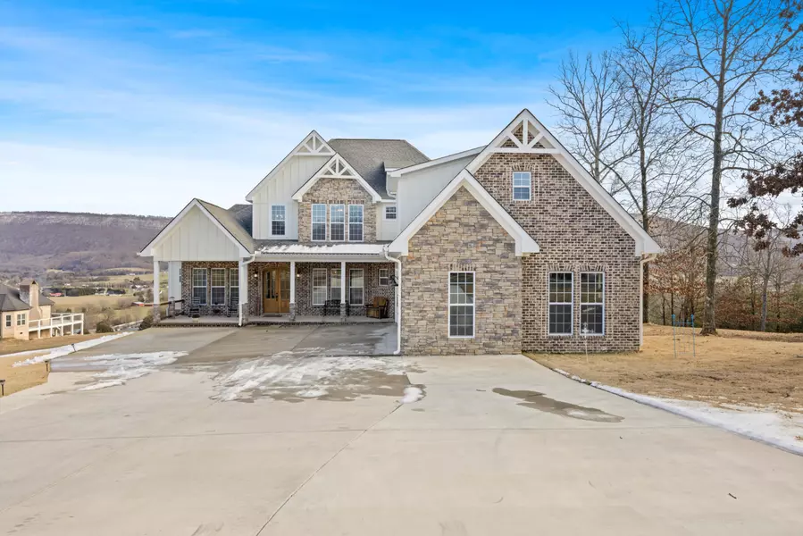 300 Skyhigh DR, Dunlap, TN 37327