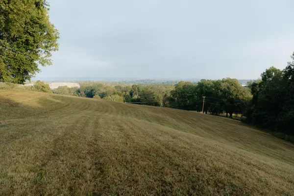 Chattanooga, TN 37421,7322 Noah Reid RD