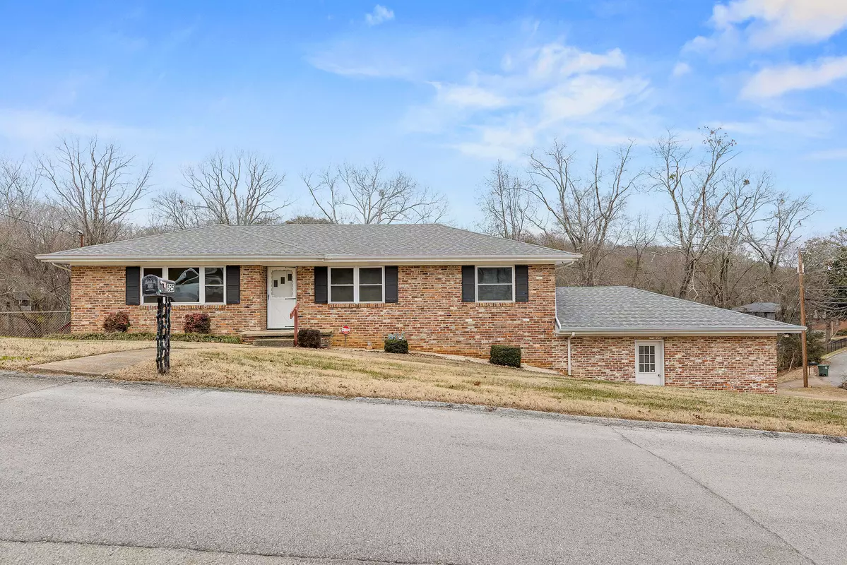 Hixson, TN 37343,525 Randall ST