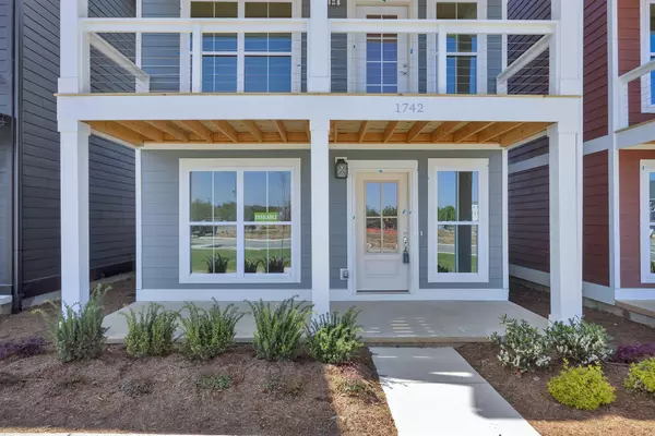 Chattanooga, TN 37404,1742 Cotton WAY