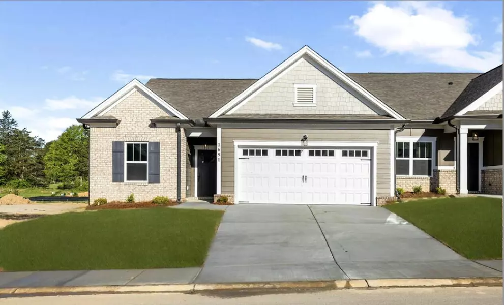 1691 Whisper Winds LN, Ooltewah, TN 37363