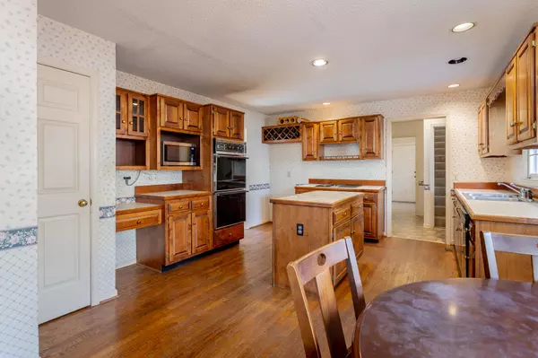 Signal Mountain, TN 37377,2316 Woodlair WAY