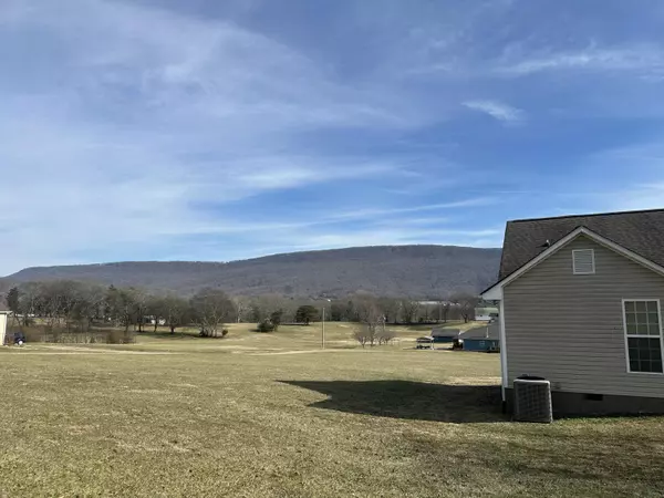 Dunlap, TN 37327,92 Rivers Edge