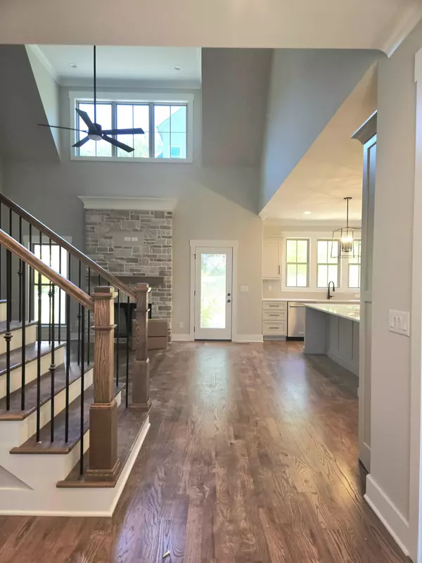Ooltewah, TN 37363,9892 Trestle CIR